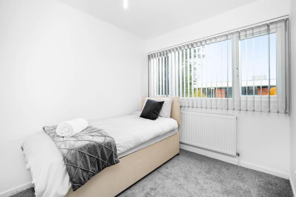 Jlr,Nec,B'Ham Airport,Entire House,Wi-Fi,Netflix Villa Birmingham Kültér fotó